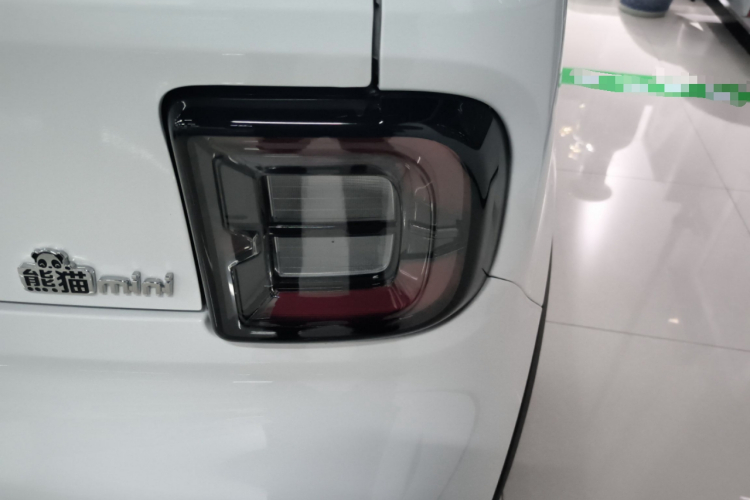 吉利银河 2025款 210km 熊猫卡丁车身外观9