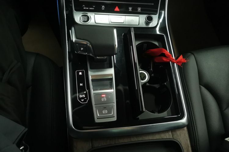 奥迪Q7 2022款 55 TFSI quattro S line运动型中控内饰18