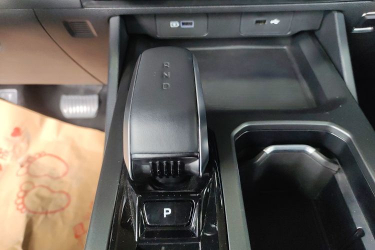 吉利汽车 豪越L 2024款 2.0T DCT尊贵型局部细节18