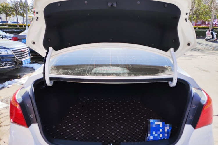 现代 名图 2017款 1.8L 自动智能型GLS 国V机舱底盘23