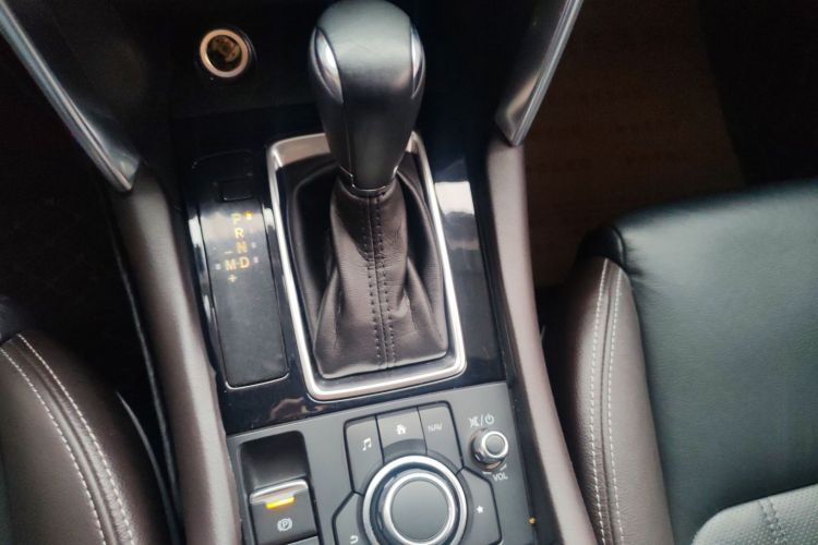 马自达CX-4 2016款 2.0L 自动两驱蓝天品位版局部细节18