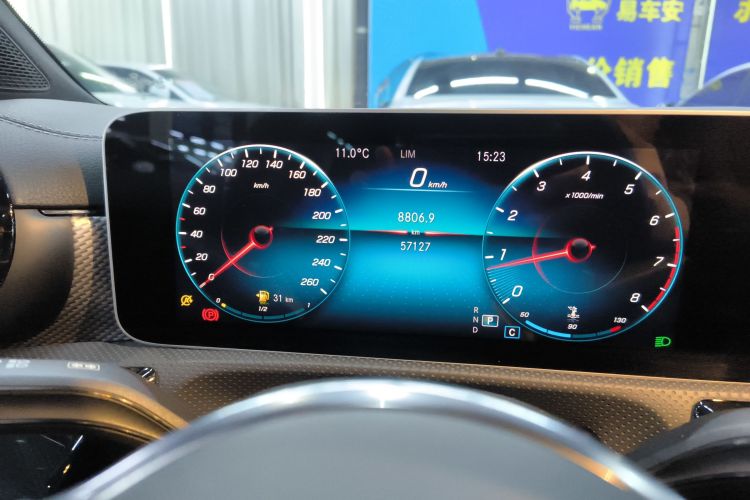 奔驰A级 2020款 改款二 A 180 L 运动轿车局部细节14