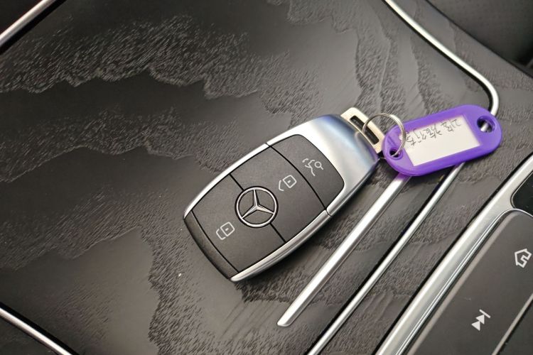 奔驰C级(进口) 2020款 改款 C 260 旅行轿车中控内饰7001