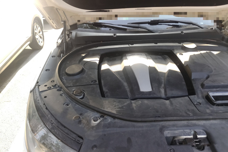 众泰T700 2017款 1.8T 双离合尊享型局部细节9006