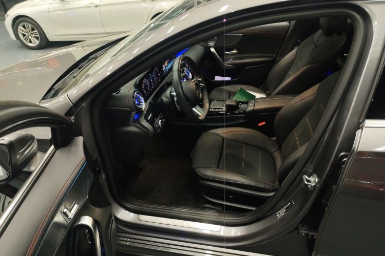 奔驰A级 2024款 A 200 L 时尚型中控内饰20