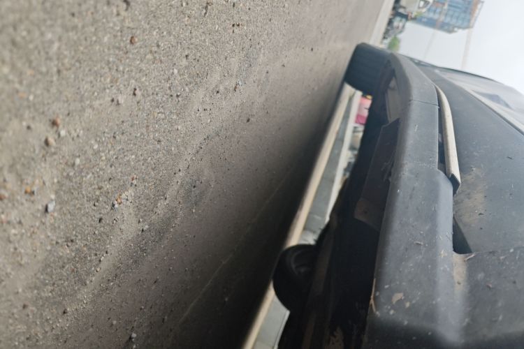 红旗HS5 2019款 2.0T 智联旗领版局部细节9001