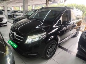 奔驰V级 2018款 V 260 尊贵版 国VI