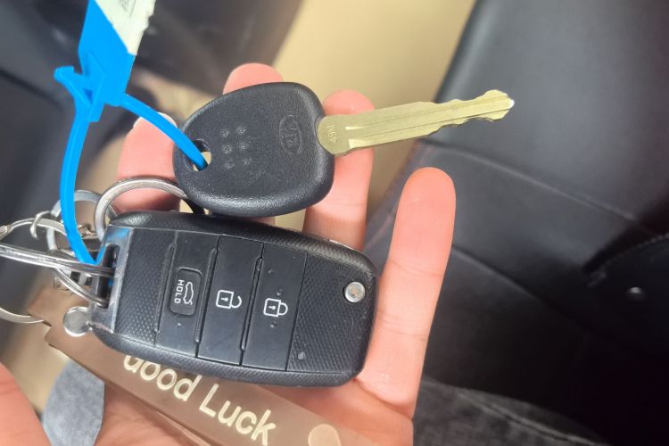 起亚K3 2016款 1.6L 手动GLS中控内饰11