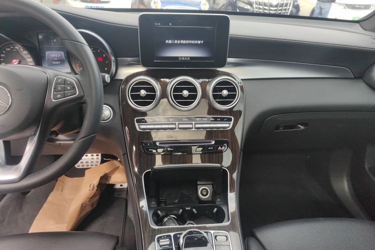 奔驰GLC 2016款 GLC 260 4MATIC 动感型中控内饰16