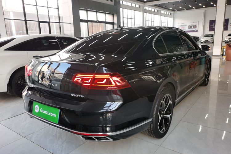 大众 迈腾 2023款 200万辆纪念版 330TSI DSG领先型车身外观7