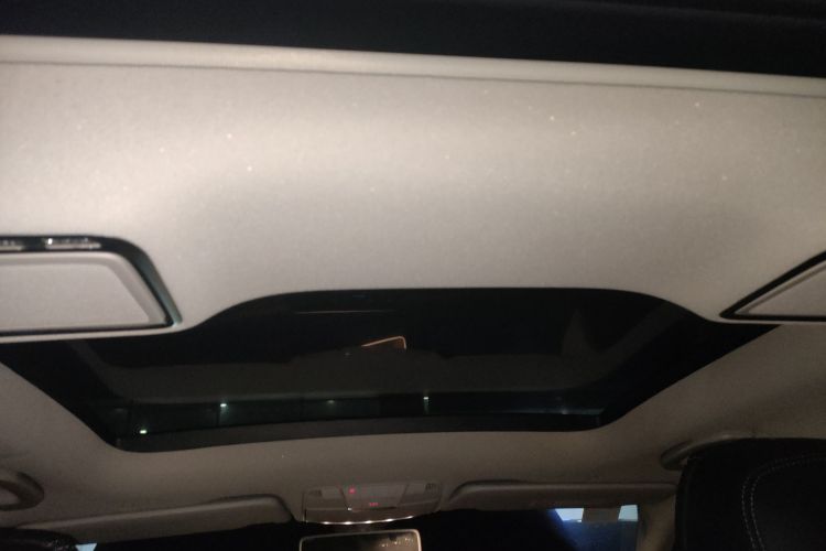 奔驰C级 2019款 改款 C 260 L 运动版局部细节22