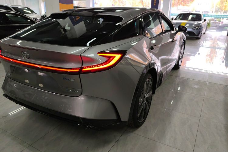 丰田bZ5 2025款 550 PRO车身外观9