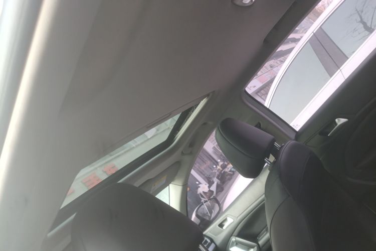 标致408 2019款 350THP 自动豪华版 国V中控内饰22