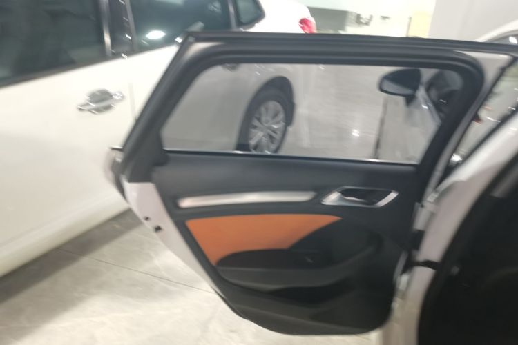 奥迪A3 2018款 30周年年型 Sportback 35 TFSI 运动型中控内饰7008