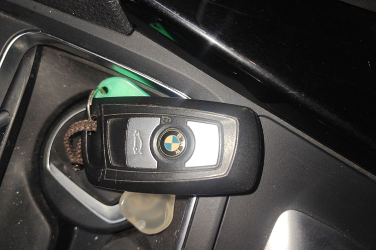 宝马3系 2018款 320Li 时尚型中控内饰11