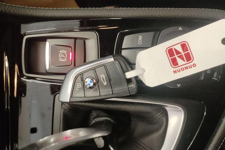 宝马2系多功能旅行车 2018款 220i 尊享型运动套装中控内饰11