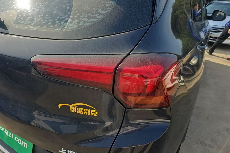 别克 昂科拉GX 2020款 20T CVT两驱豪华型车身外观9