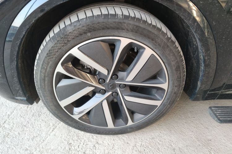 理想汽车 理想L9 2023款 Pro车身外观6007