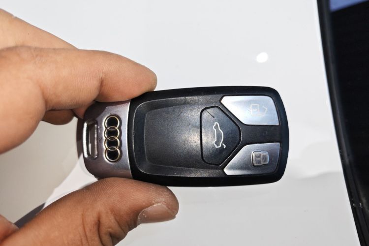 奥迪Q5L 2018款 40 TFSI 荣享进取型 国V中控内饰7001