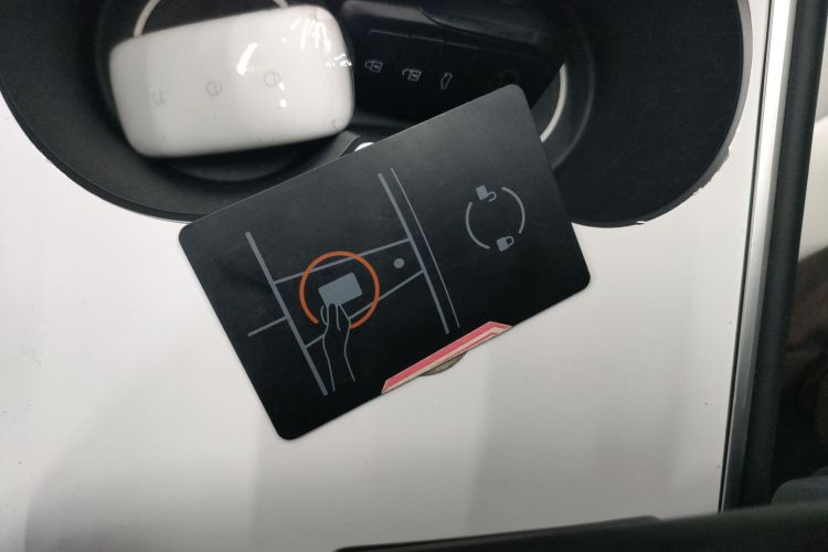 特斯拉 Model 3 2021款 标准续航后驱升级版 3D6中控内饰11