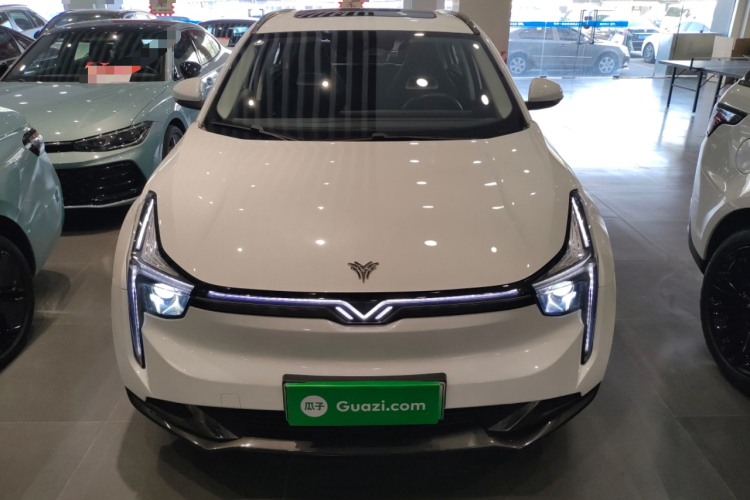 哪吒汽车 2022款 哪吒U-Ⅱ 610 三元锂车身外观2