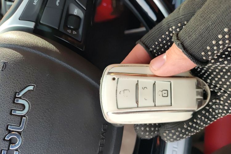 东风风神 奕炫 2020款 230T 自动炫酷赛道骑士版中控内饰7001