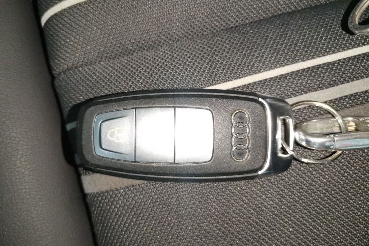 奥迪A3 2023款 改款 Sportback 35 TFSI 时尚运动型中控内饰11