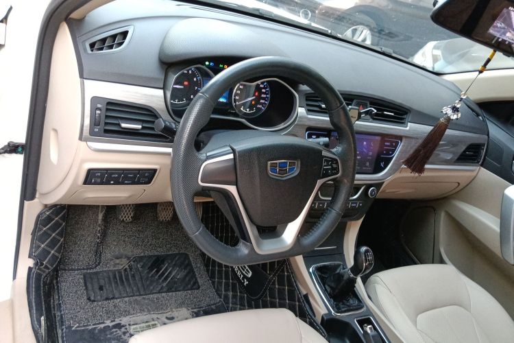 吉利汽车 帝豪 2017款 三厢百万款 1.5L 手动豪华型中控内饰12