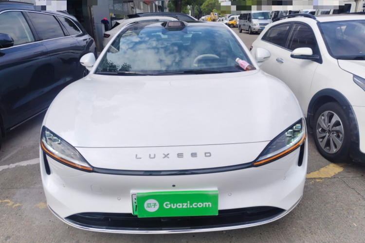 鸿蒙智行 智界S7 2025款 855km Max车身外观2