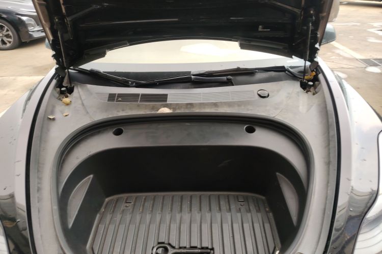 特斯拉 Model 3 2022款 后轮驱动版机舱底盘24