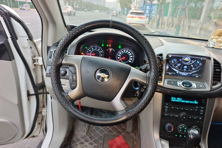 雪佛兰 科帕奇 2014款 2.4L 两驱城市版 5座中控内饰13