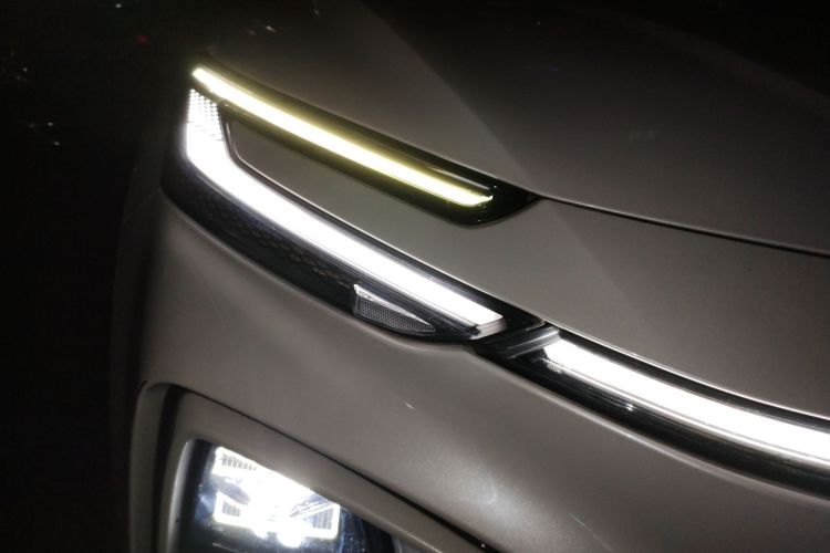 飞凡汽车 飞凡MARVEL R 2021款 后驱PRO版车身外观8