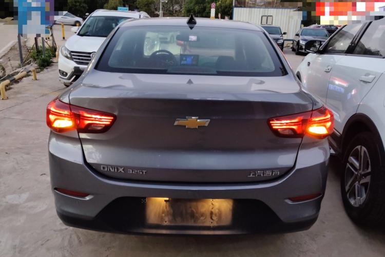 雪佛兰 科沃兹 2020款 325T 自动欣悦版车身外观6