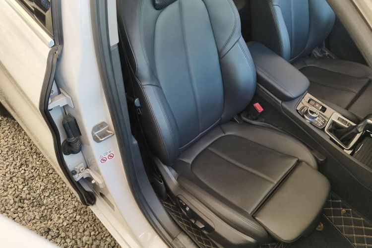 宝马1系 2017款 118i 设计套装型局部细节41