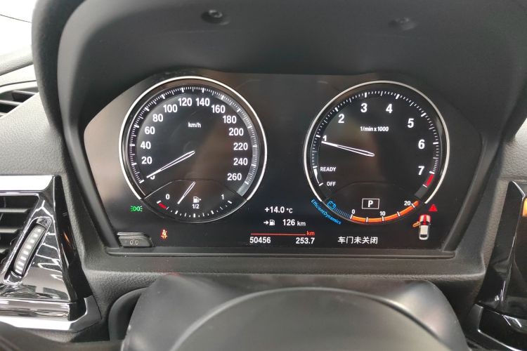 宝马1系 2021款 120i M运动曜夜版中控内饰14