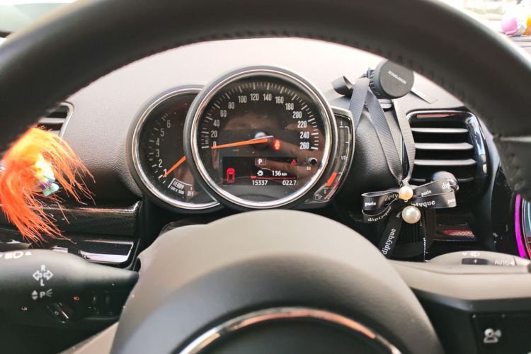 MINI Clubman 2022款 1.5T ONE中控内饰14