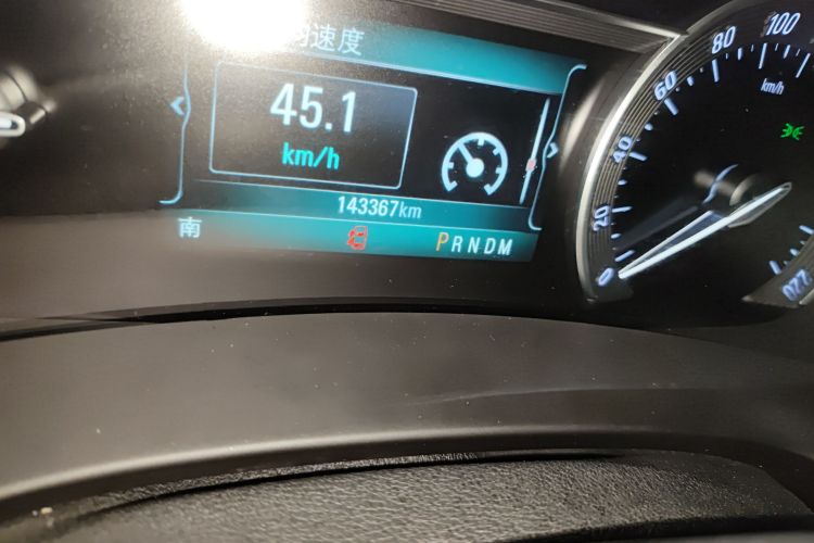 别克GL8 2017款 ES 28T 舒适型 国V中控内饰15