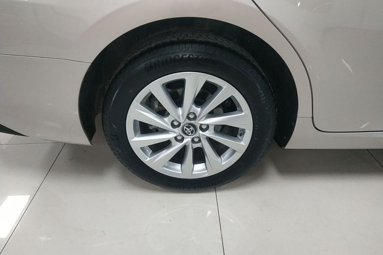 丰田 凯美瑞 2021款 2.0G 豪华版车身外观6002