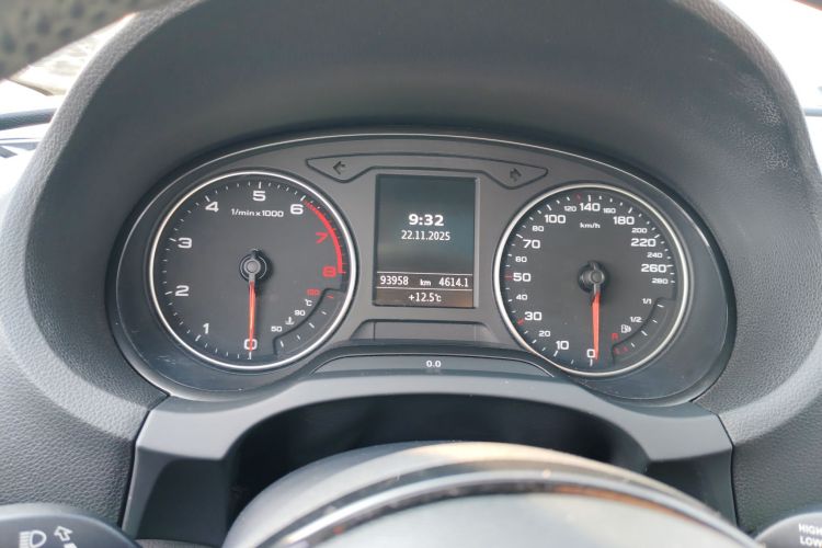 奥迪A3 2014款 Sportback 35 TFSI 自动舒适型中控内饰14