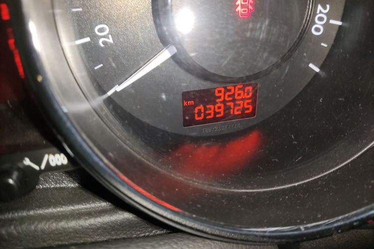 标致3008 2015款 1.6THP 自动经典版中控内饰15