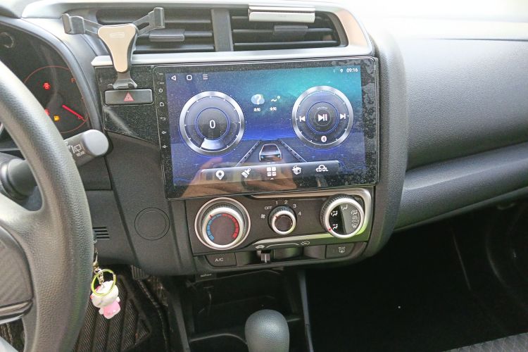 本田 飞度 2018款 1.5L CVT潮跑版中控内饰16