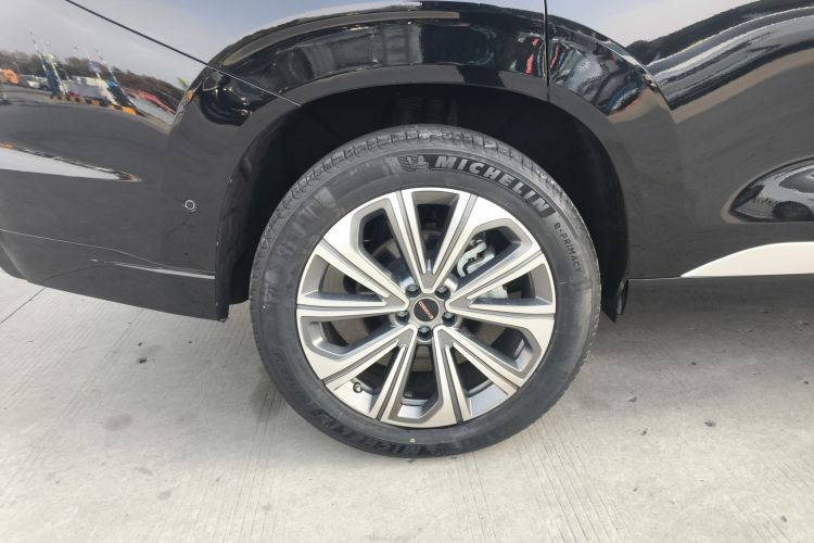 星途揽月 2023款 400T 四驱星尊版 6座车身外观6008