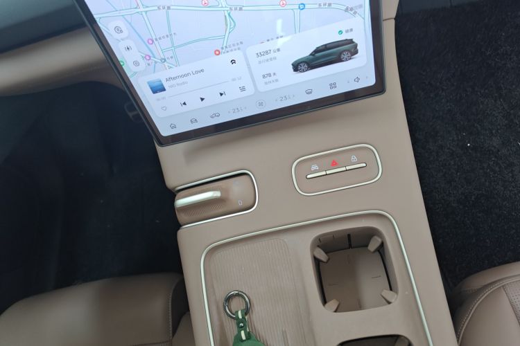 蔚来ES8 2023款 100kWh 签名版中控内饰18