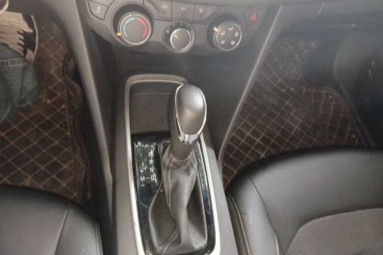 雪佛兰 科沃兹 2019款 320 自动欣悦版中控内饰18