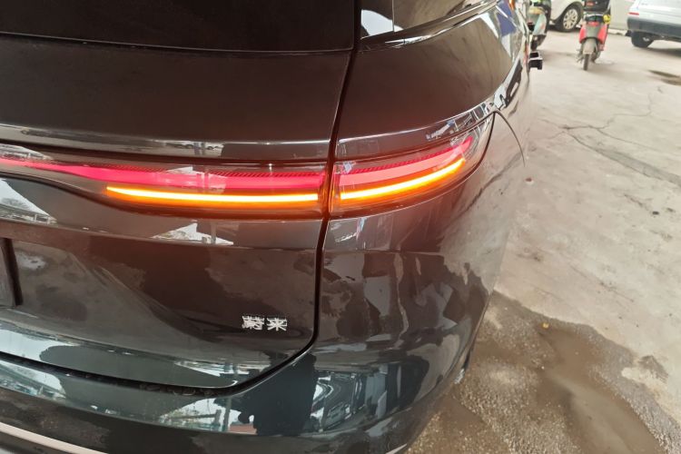 蔚来ES8 2023款 100kWh 签名版车身外观9