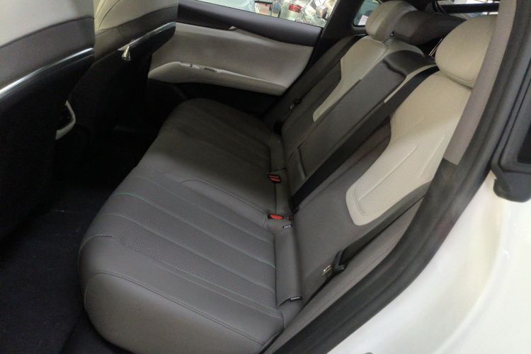 深蓝汽车 深蓝L07 2025款 230Max  深蓝智驾AD PRO增程版中控内饰7004