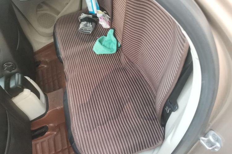 沃尔沃V40 2014款 2.0T 智雅版中控内饰21