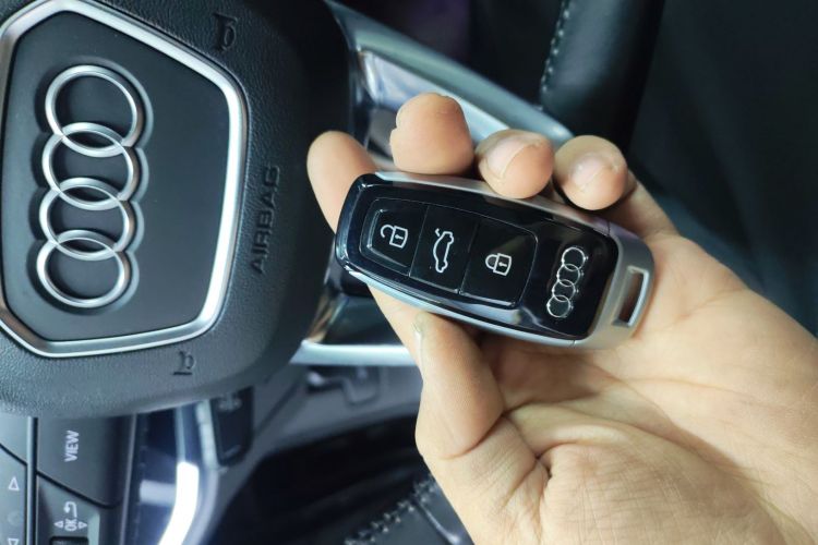 奥迪Q3 2021款 35 TFSI 时尚动感型中控内饰11