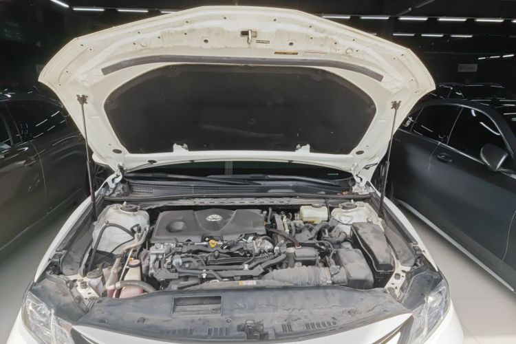 丰田 凯美瑞 2021款 双擎 2.5HGVP 领先版机舱底盘24