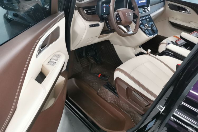 奔腾M9 2023款 2.0T 尊享型中控内饰20